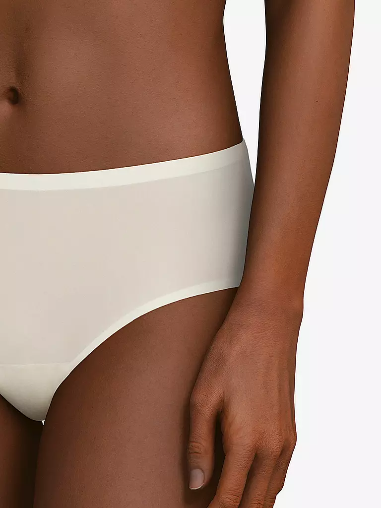 CHANTELLE Pants 