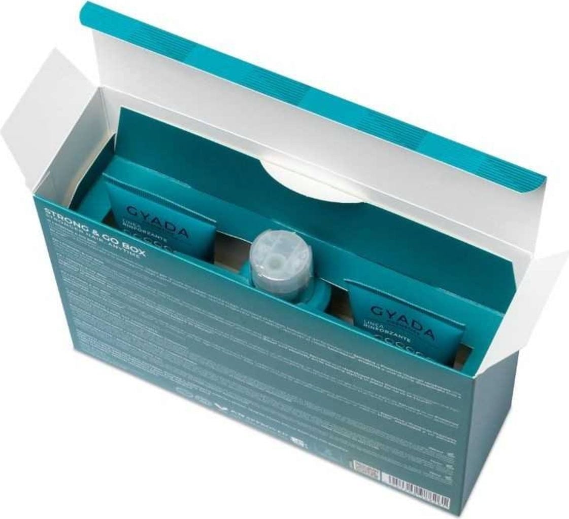 GYADA Cosmetics  STRONG & GO BOX