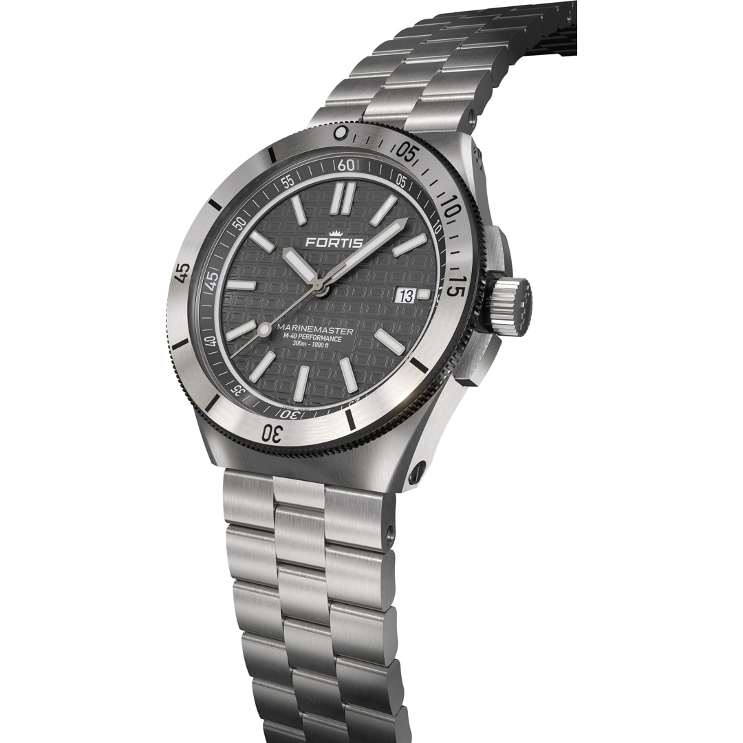 Fortis Marinemaster M-40 Rockstone Gray Block Bracelet