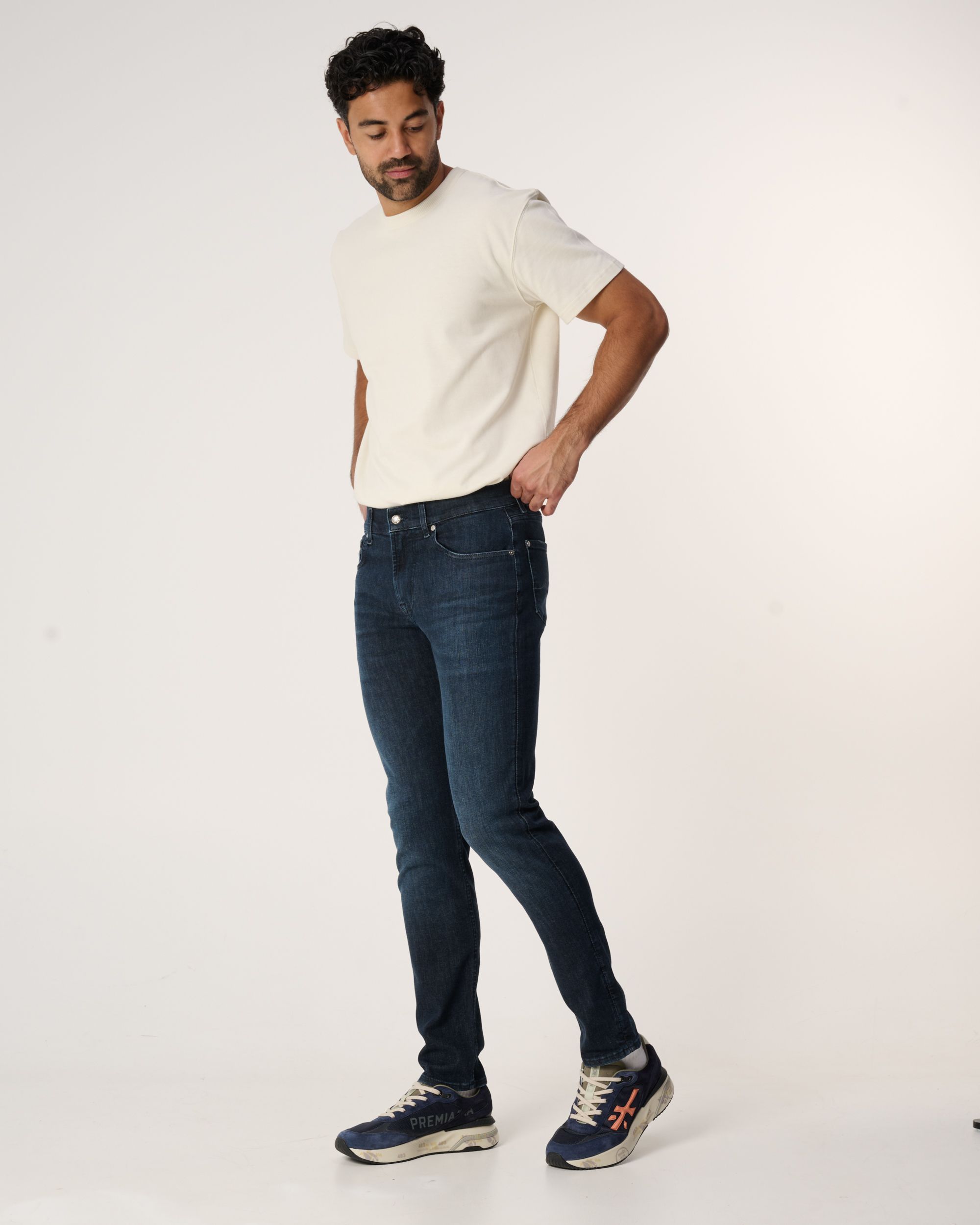 7 For All Mankind Slimmy Tapered Jeans