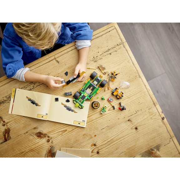 La voiture de course de Lloyd - Évolution LEGO Ninjago 71763