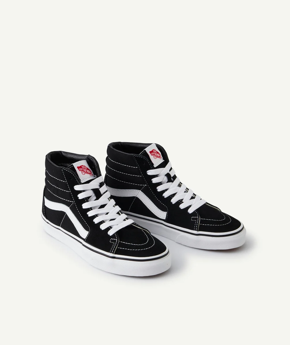 VANSBASKETS MONTANTES ADO BLANCHE ET NOIRE SK8-HI