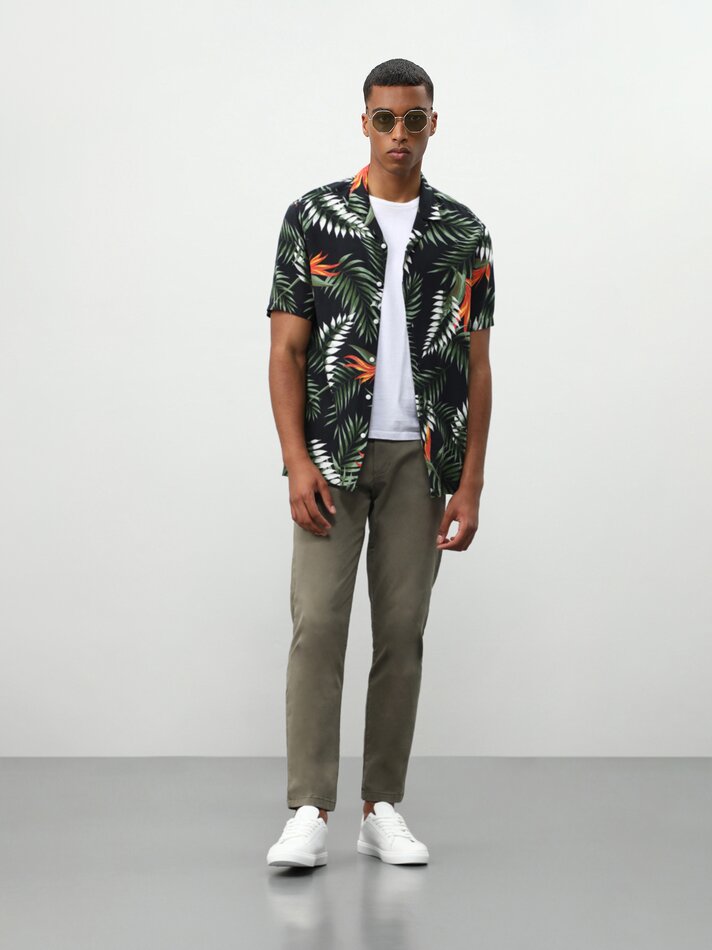 Camisa de manga curta em viscose estampada - Marengo