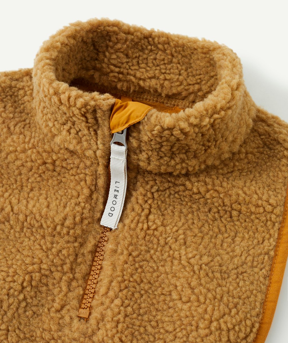 LIEWOODCACHE-COU EN SHERPA VILO CAMEL