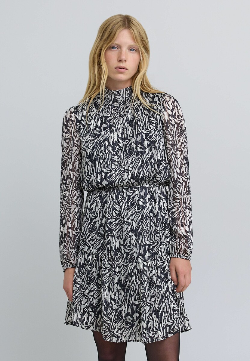 IKKS<br>Vestido curto com mangas compridas e gola alta, corte evasê
