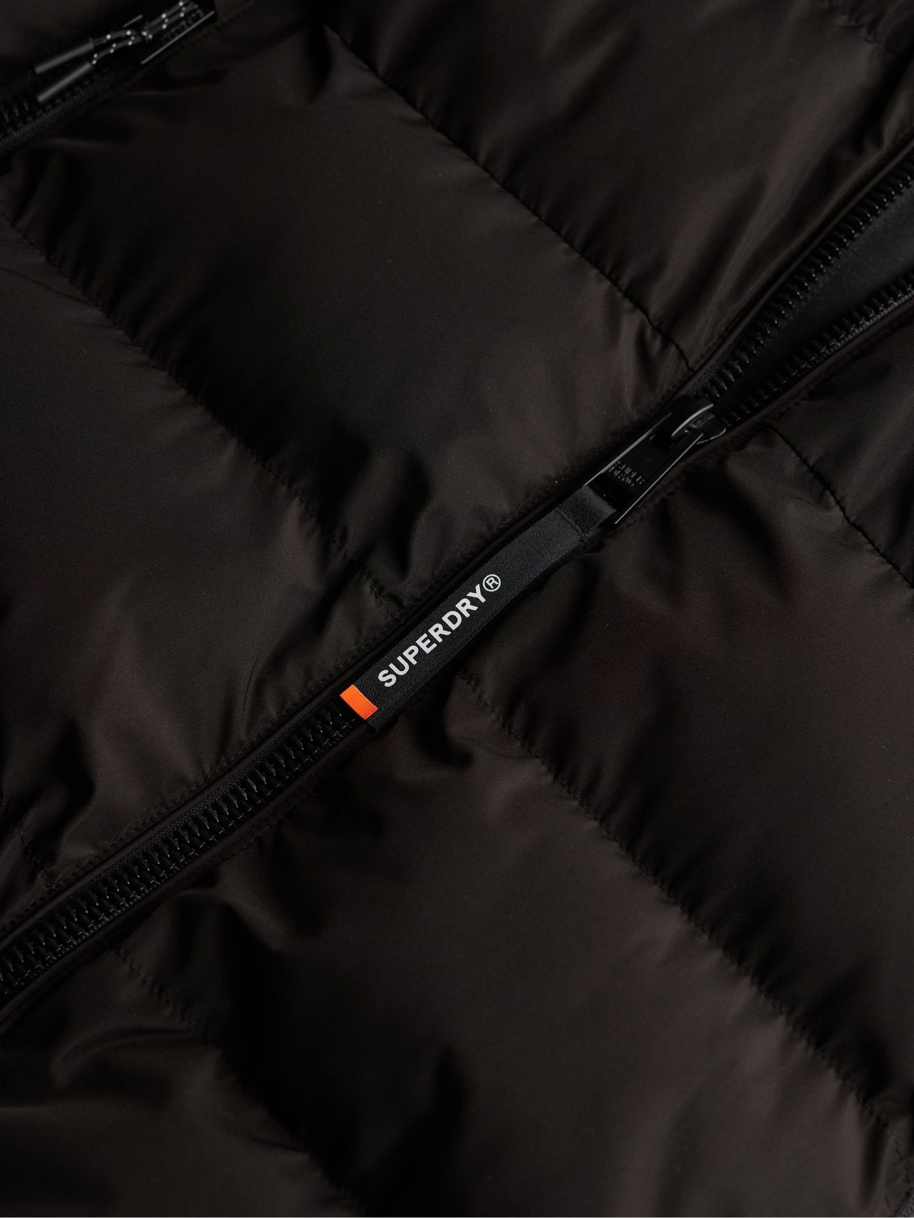 Zwart - Superdry - Gewatteerd sportjack met capuchon