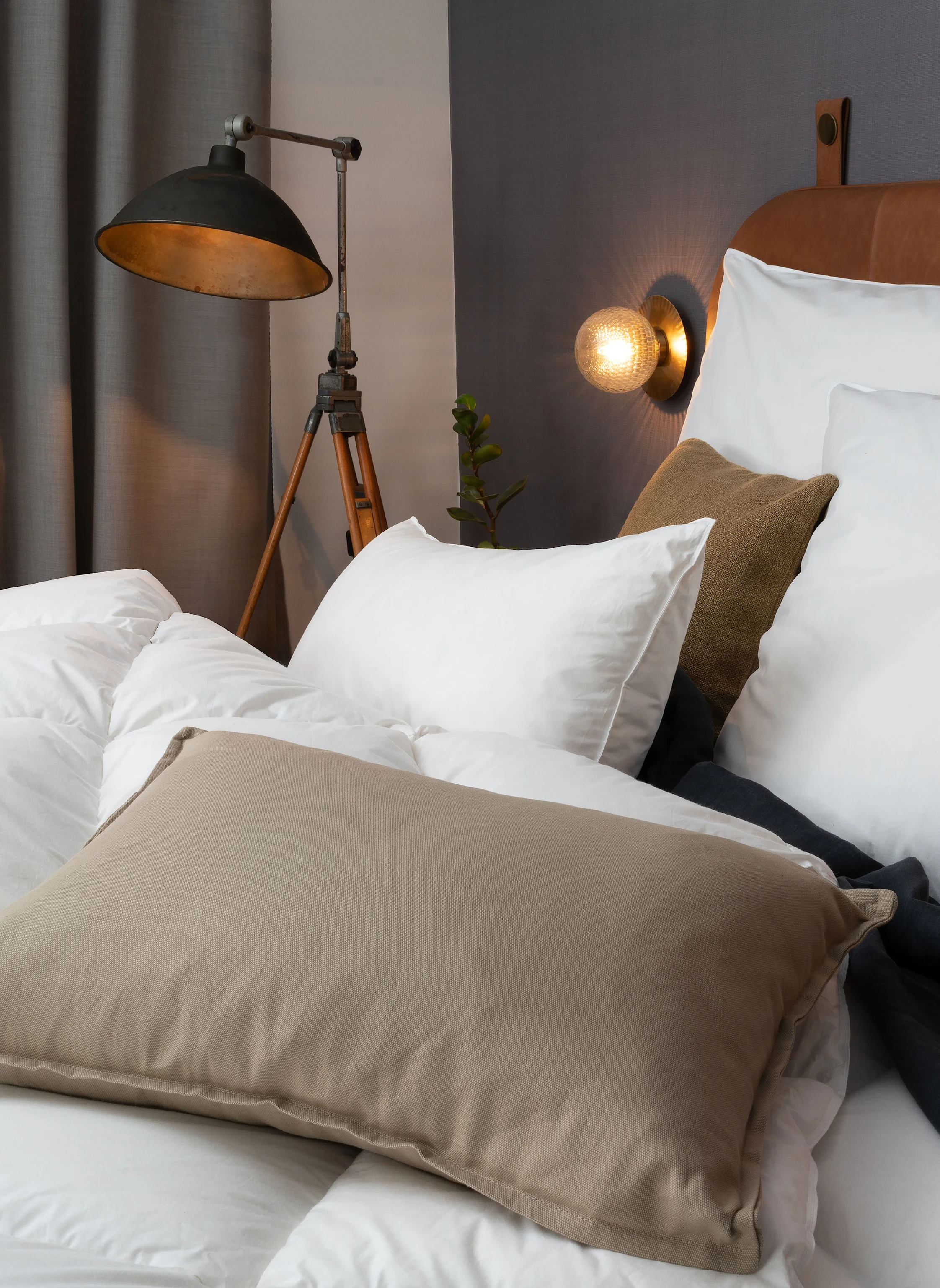 CENTA-STAR Daunenkissen LUXURY DREIKAMMER