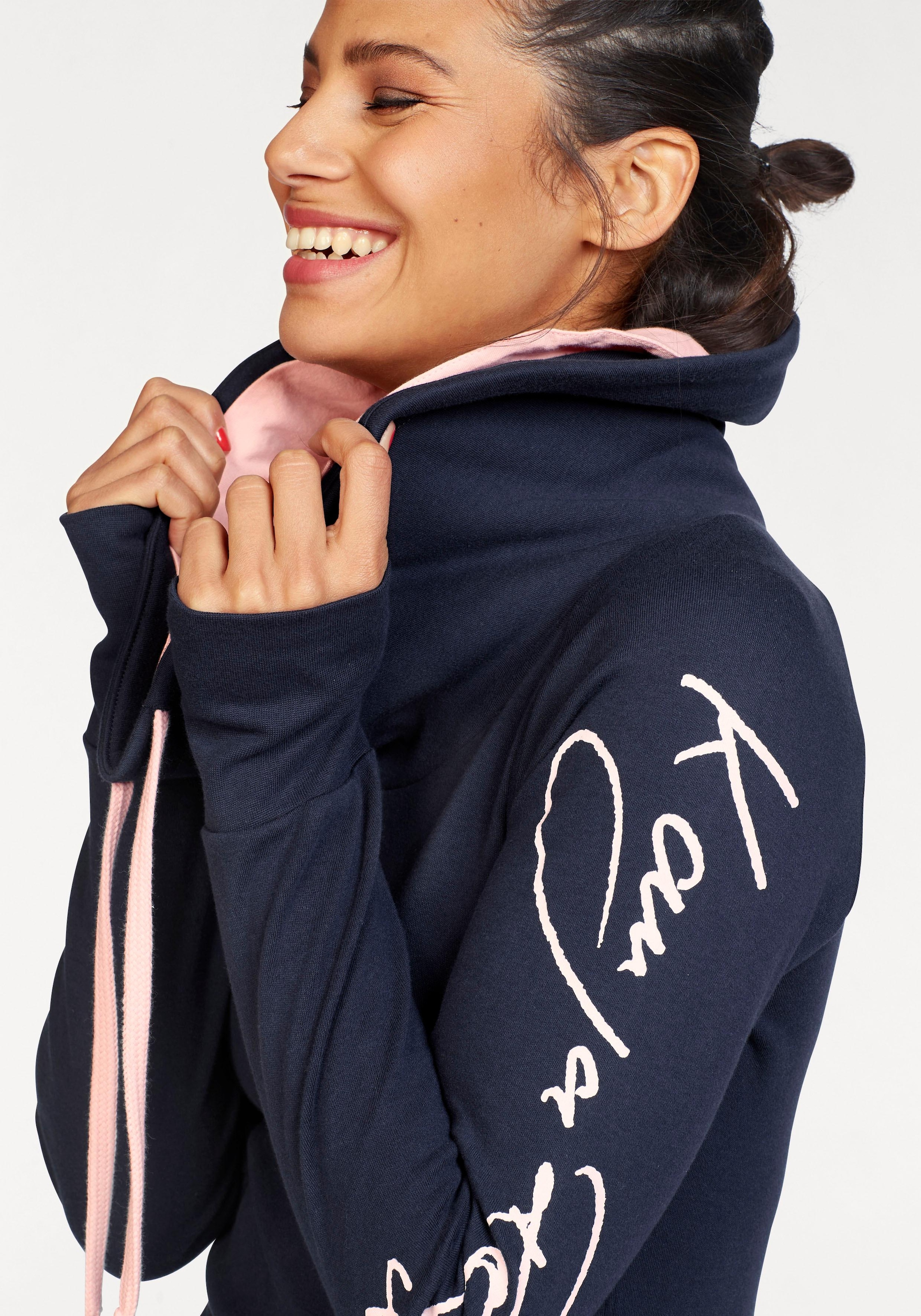 KangaROOS Longsweatshirt , figurbetonter Schnitt,  mit stylischem Logodruck
