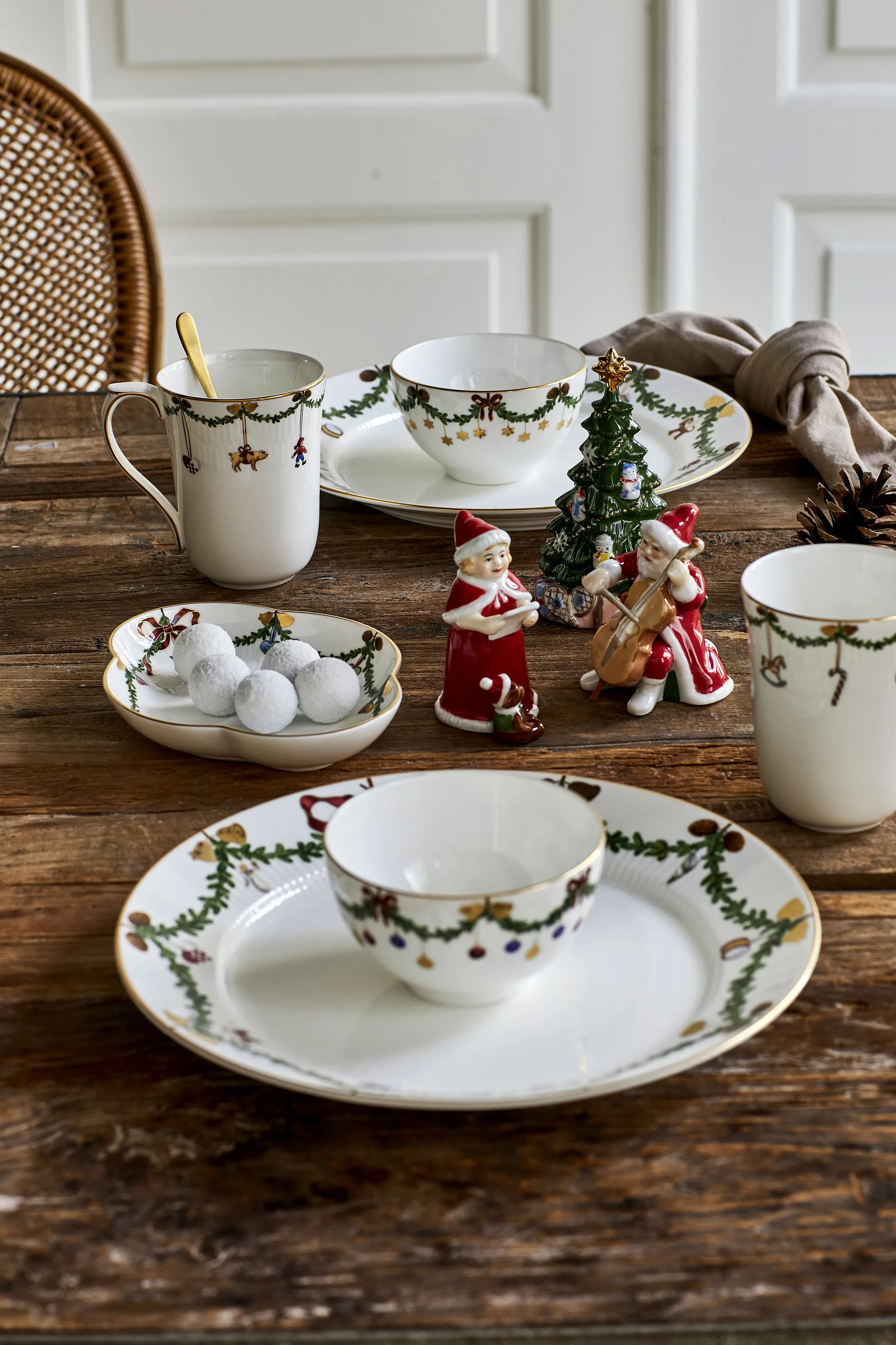 Royal Copenhagen Stjerne Riflet Jul Middagstallerken