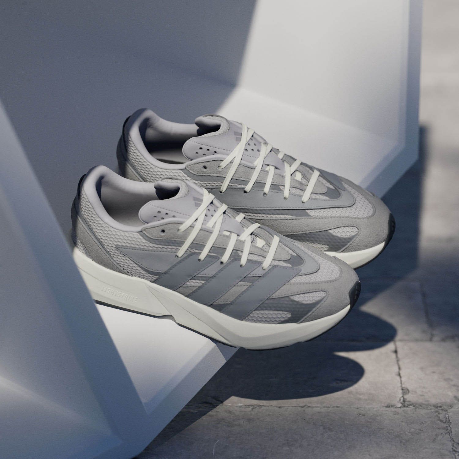 adidas  Lightblaze