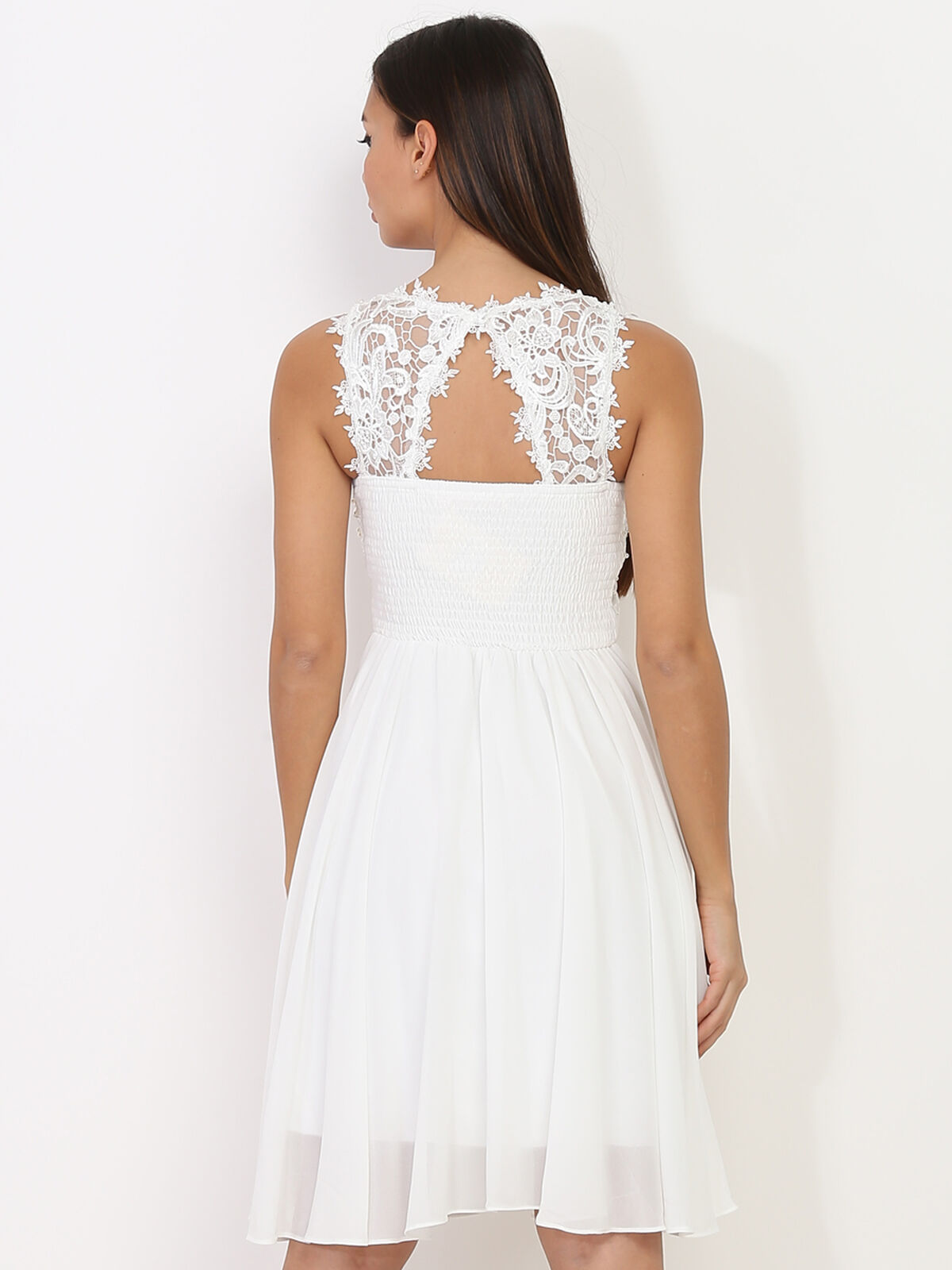 Robe patineuse à broderie et perles- Blanc