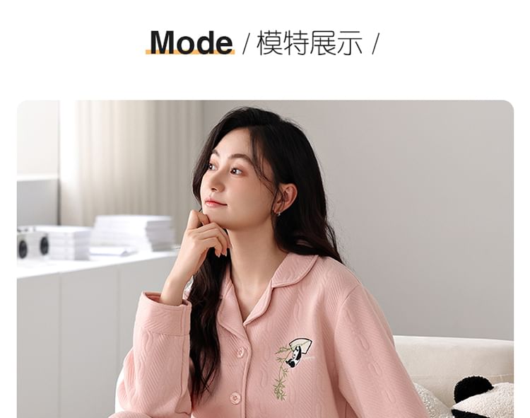 Jeony - Pyjamaset: lang mouwen shirt met geborduurde panda + broek