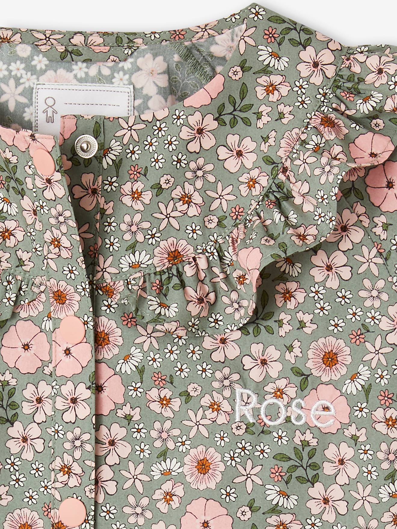Babador para bebê menina com estampa floral e babados, personalizável.