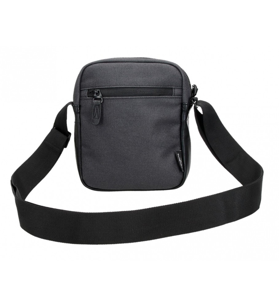 Bolsa de ombro pequena Pepe Jeans em tons de cinza e preto.