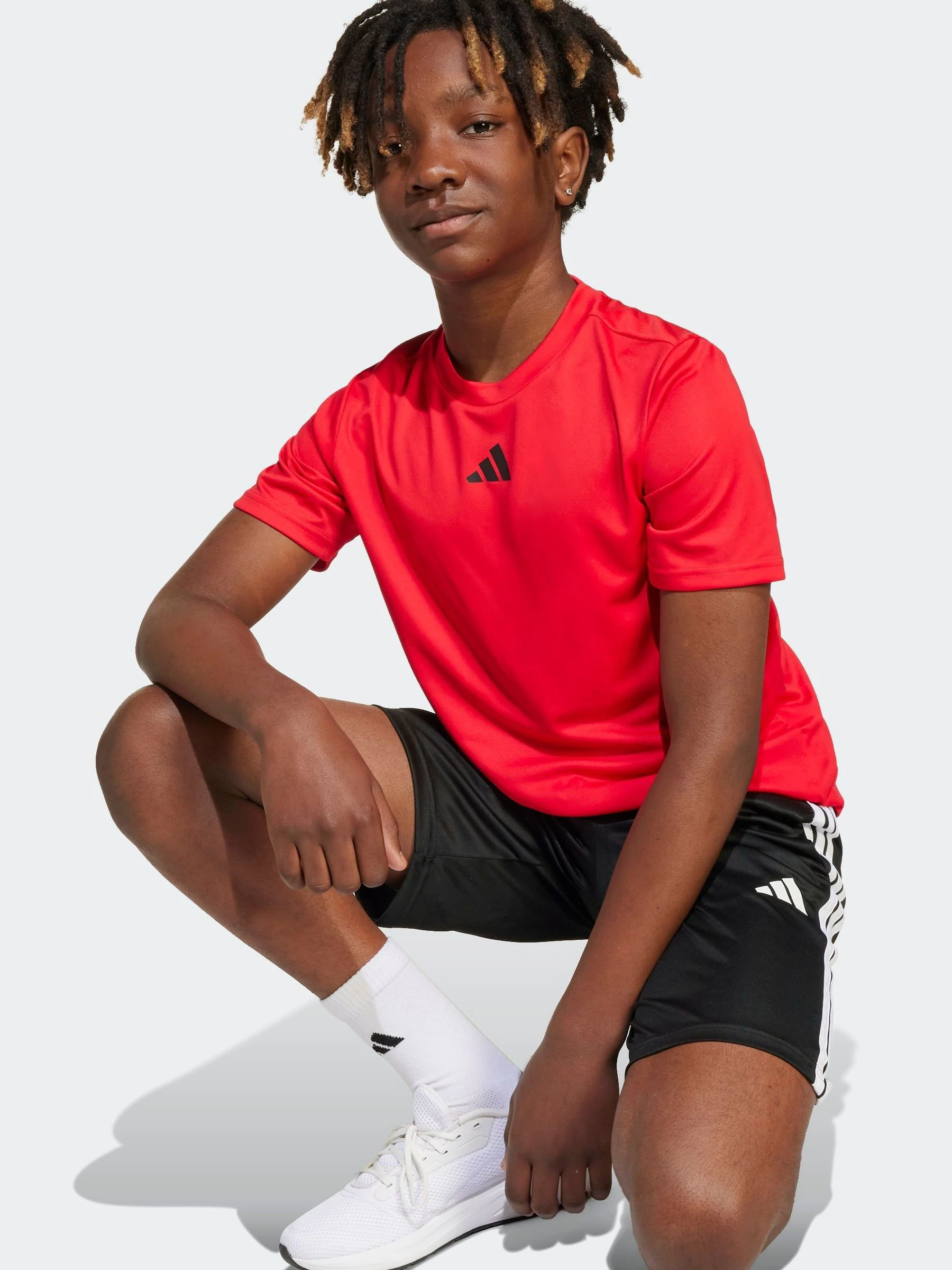 Rood - adidas Train Essentials 3-Strepen Kids T-shirt & Shorts Set