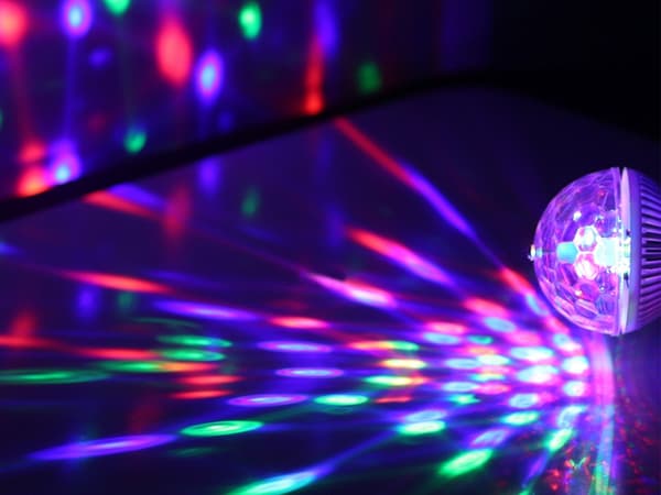 RGB LED-lampe E27 sokkel - Roterende discolampe – Disco