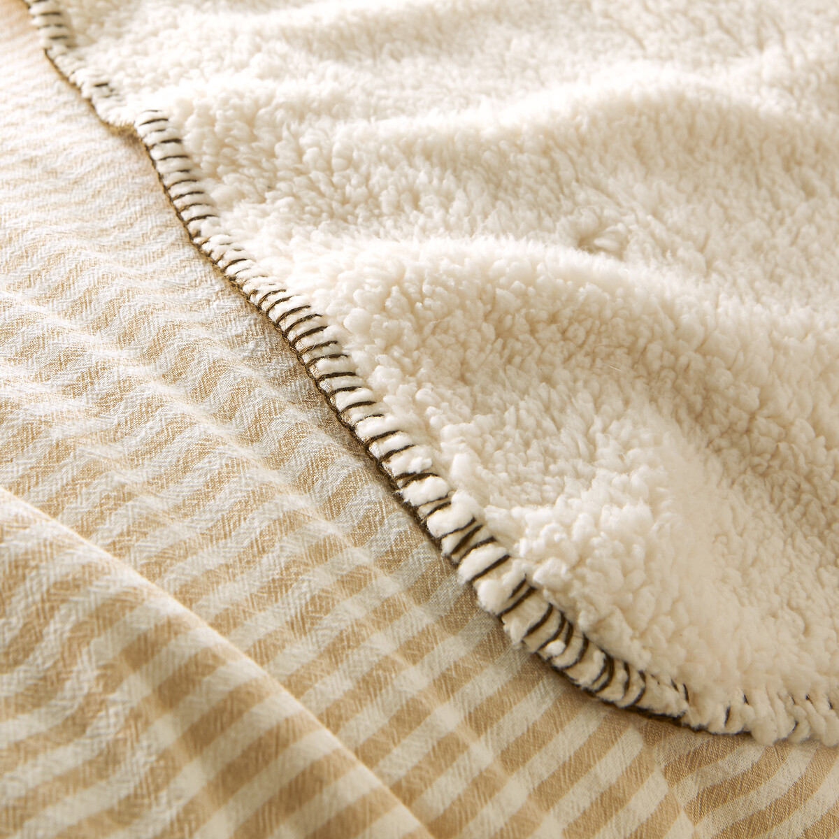 LA REDOUTE INTERIEURS<br>Colchas de algodão e sherpa, Anoti