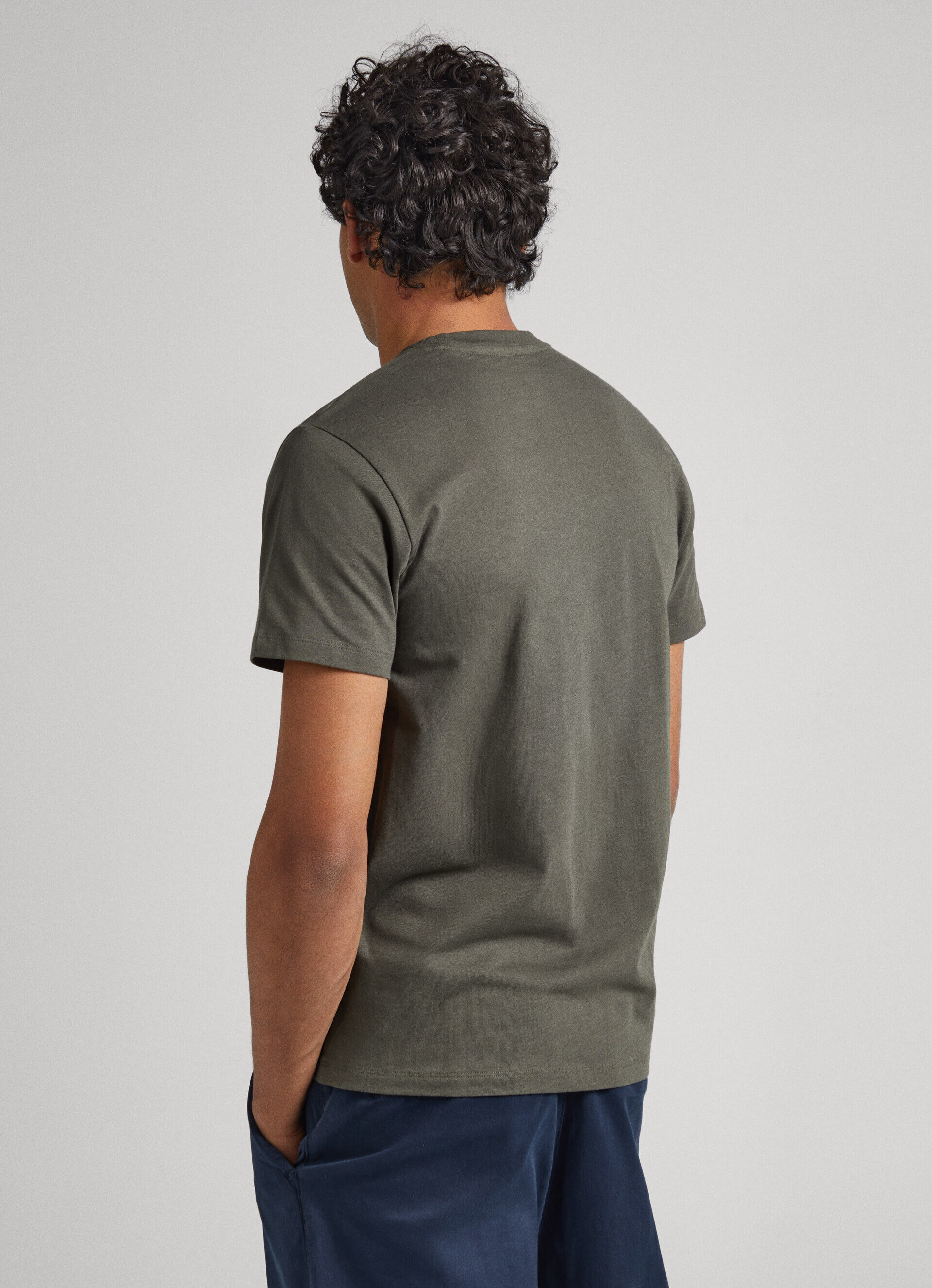 CAMISETA COM LOGOTIPO ESTAMPADO - verde oliva