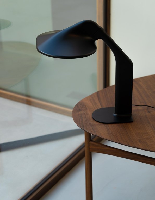 DCW éditions Niwaki tafellamp LED chroom