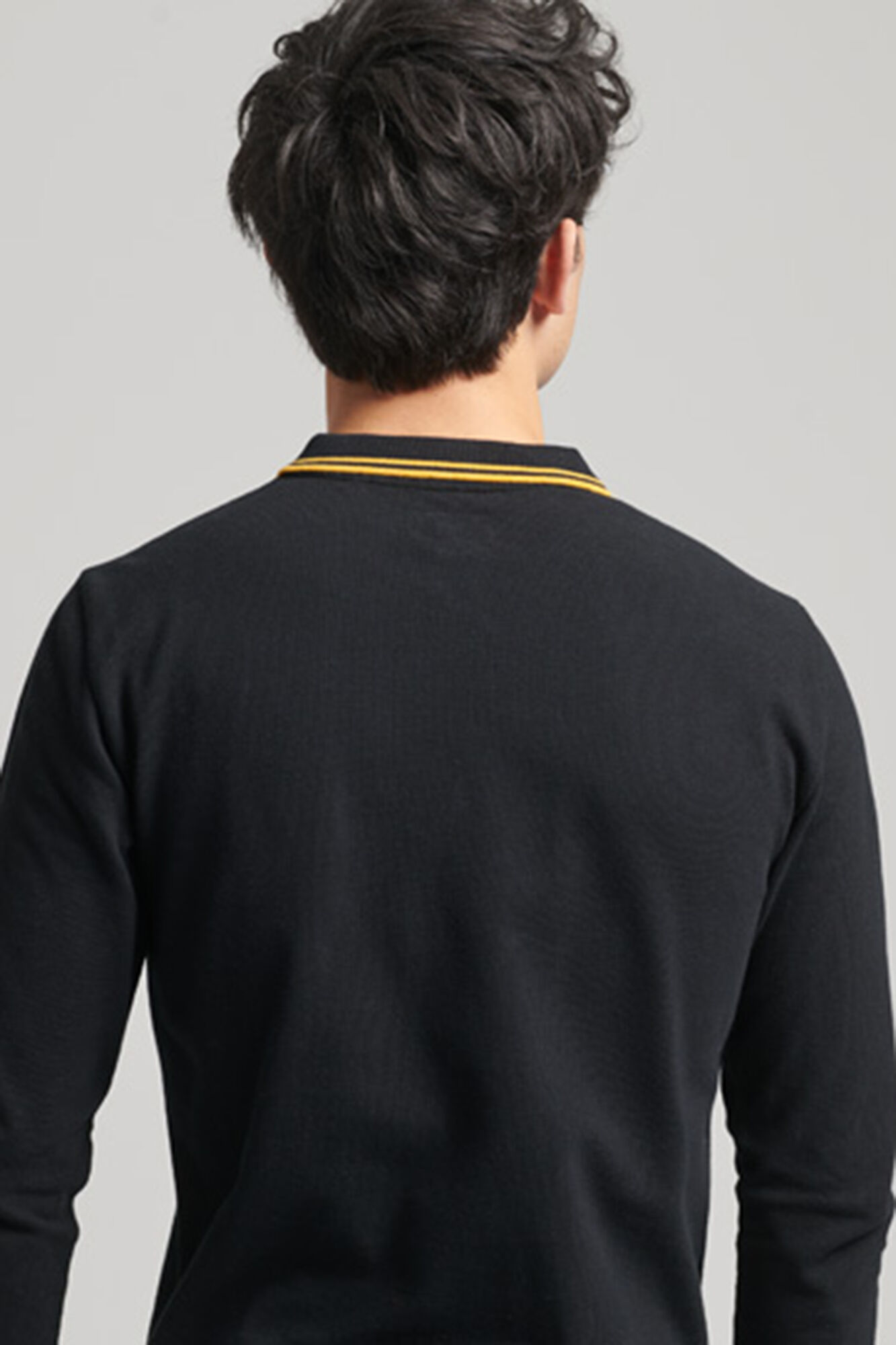 Camisa polo de manga comprida com detalhes e logotipo vintage.
