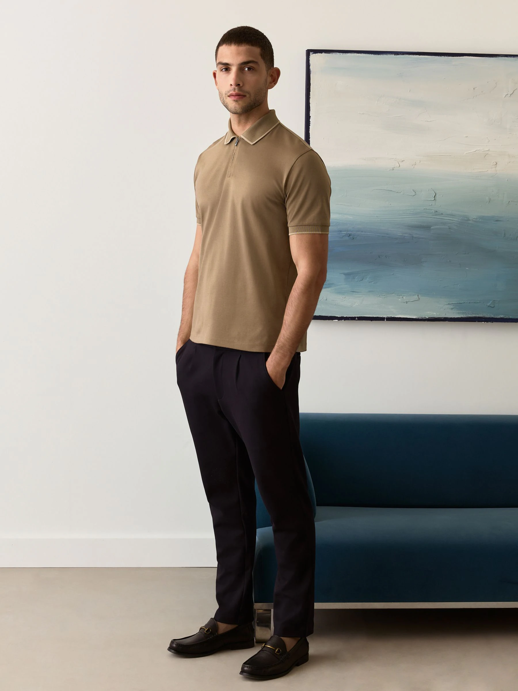 Bruin - Regular fit poloshirt met korte mouwen en contrasterende randen