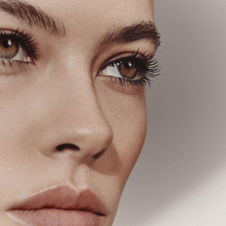 HERMÈS Trait d'Hermès, revitalizing care mascara, Noir Fusain