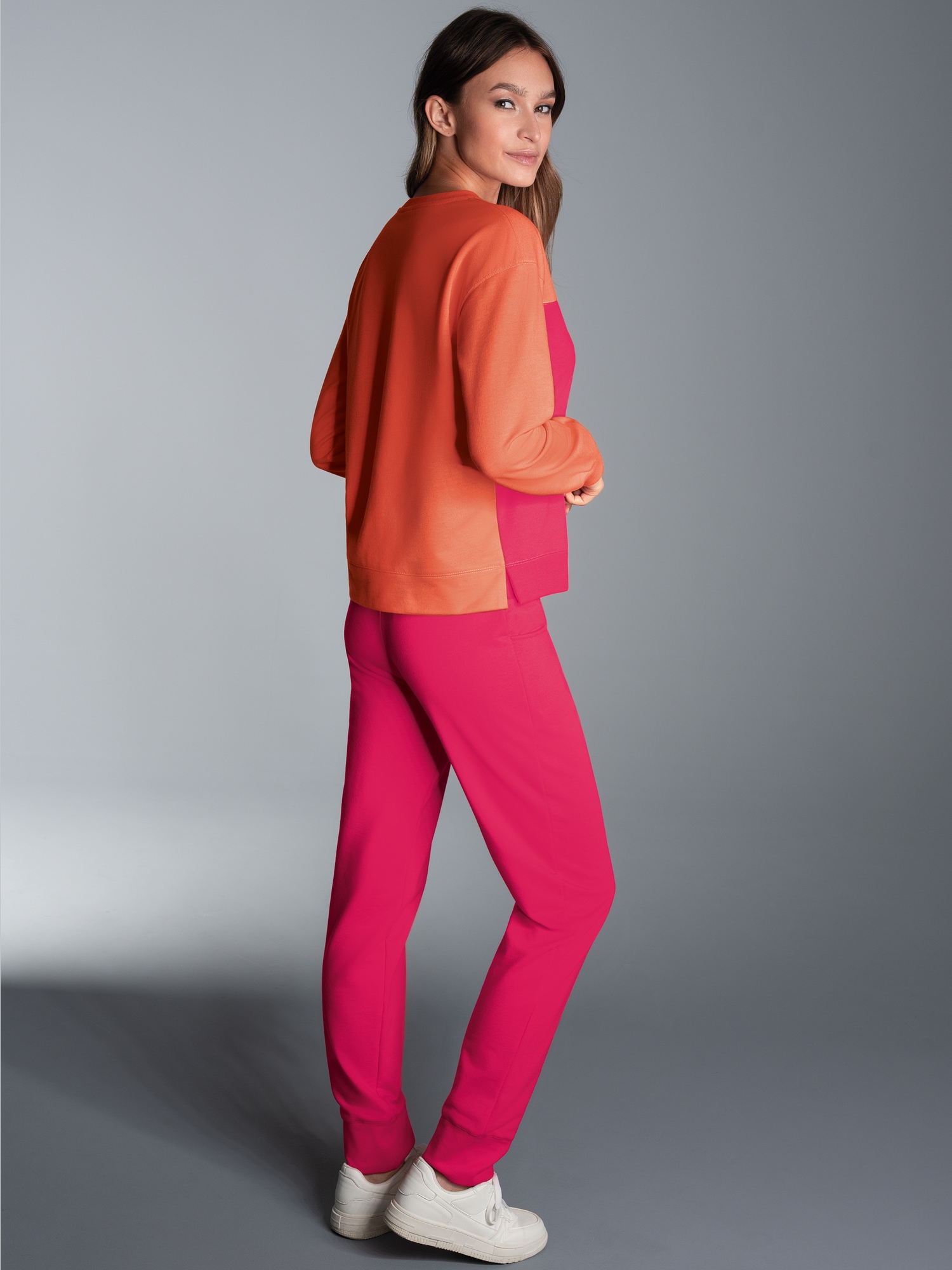 Jogginganzug in zweifarbigem Design Peach