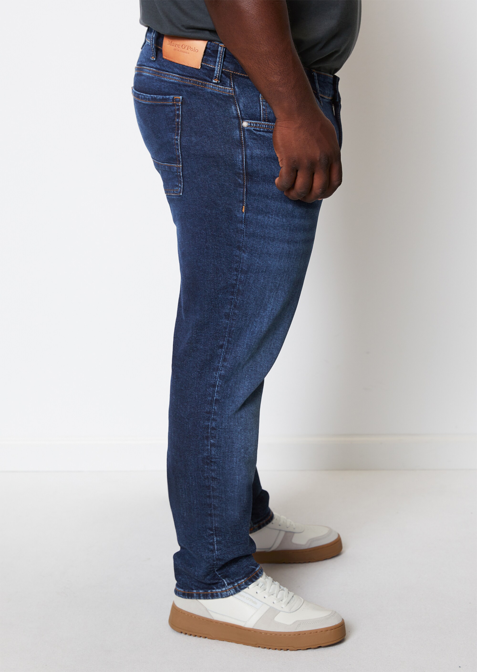 Jeans Modell Sjöbo shaped aus Bio-Baumwoll-Mix
