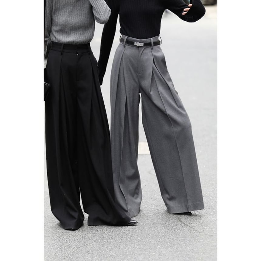 Rosesand - Wijde pantalon met hoge taille en omgekeerde plooien