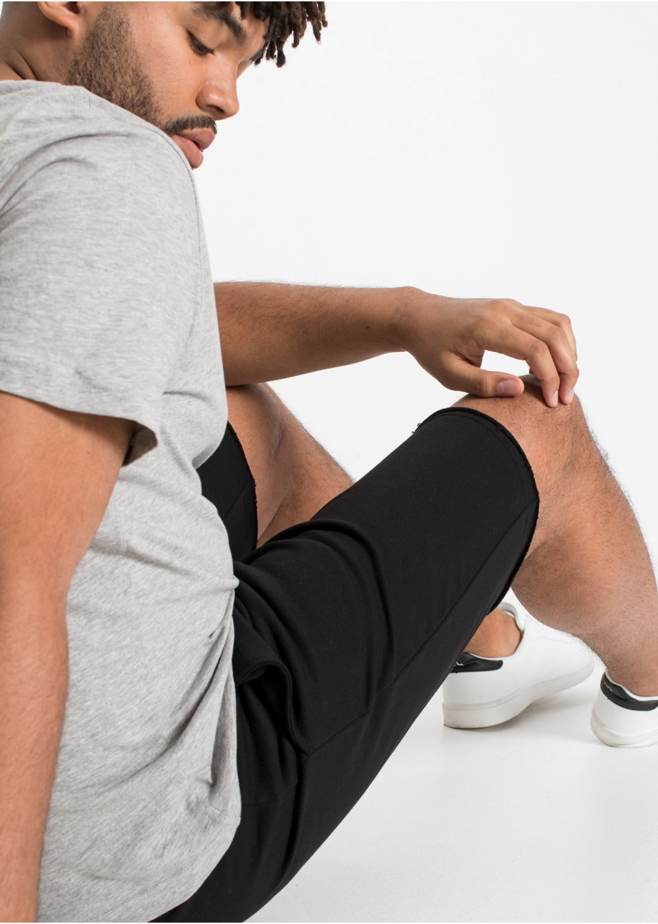 Bermuda sweat avec bordures à cru, Regular Fit