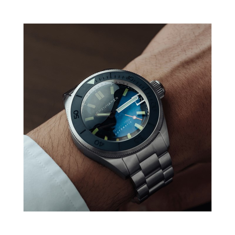 Montre homme automatique japonais Spinnaker - Bracelet acier inoxydable - 3 aiguilles avec date, lunette tournante
