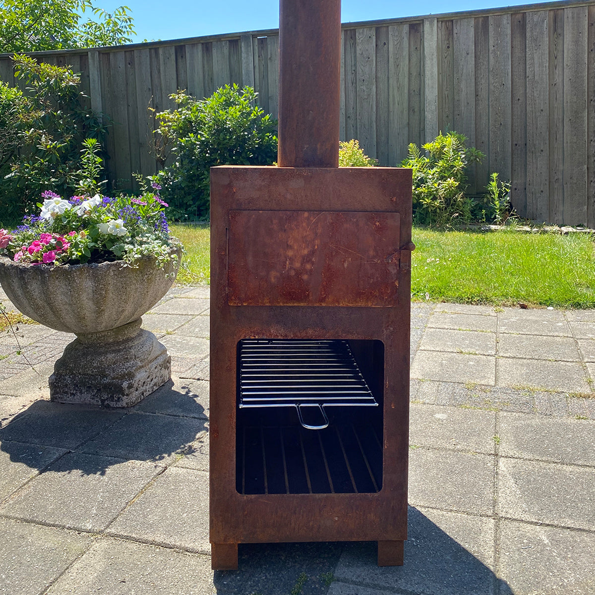 Esschert Design Terraskachel met pizzaoven roestkleurig