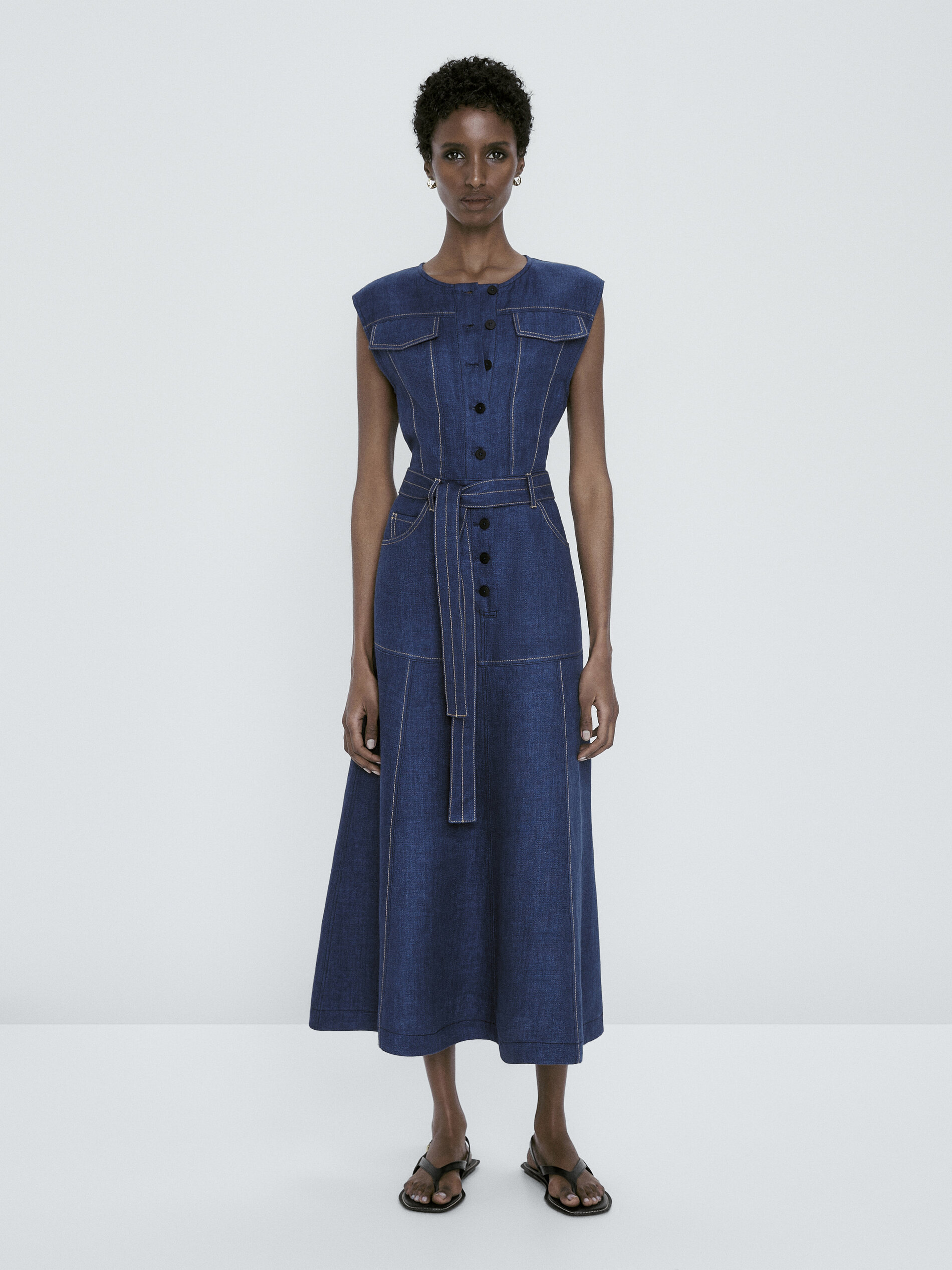 Vestido de linho sem mangas com pesponto - AZUL MÉDIO
