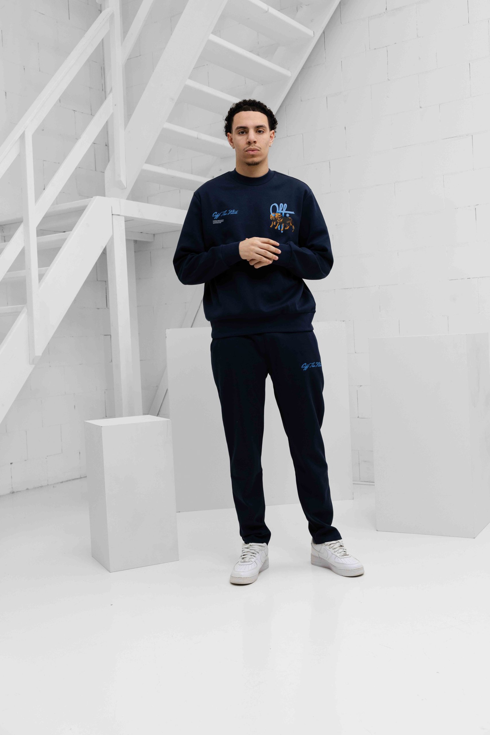 Off The Pitch Lion Trainingspak Heren Donkerblauw