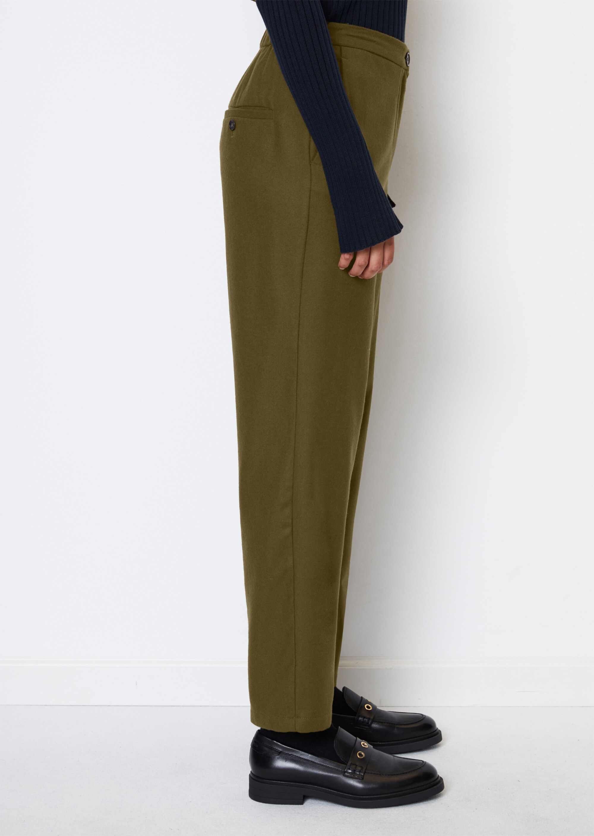 Gerade Hose cropped aus Schurwolle-Mix von Manteco