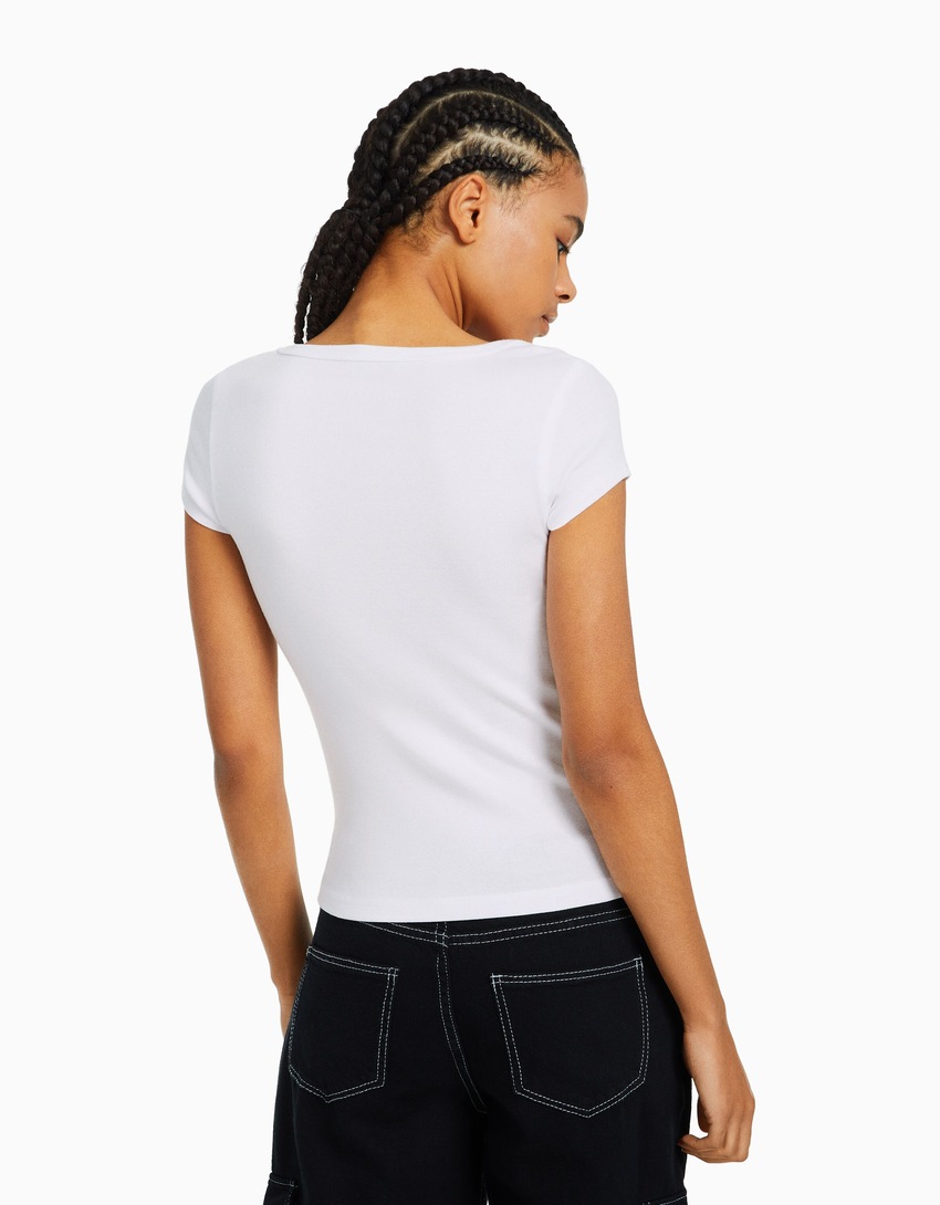 Camiseta de manga curta com gola redonda