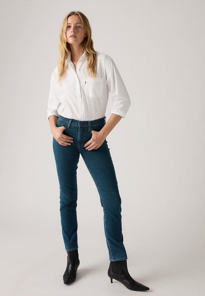 Calça jeans Levi's 724 de cintura alta e corte reto.