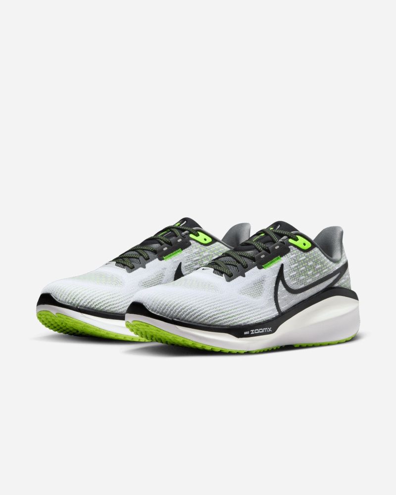 Chaussures de running Nike Vomero 17 Gris pour homme