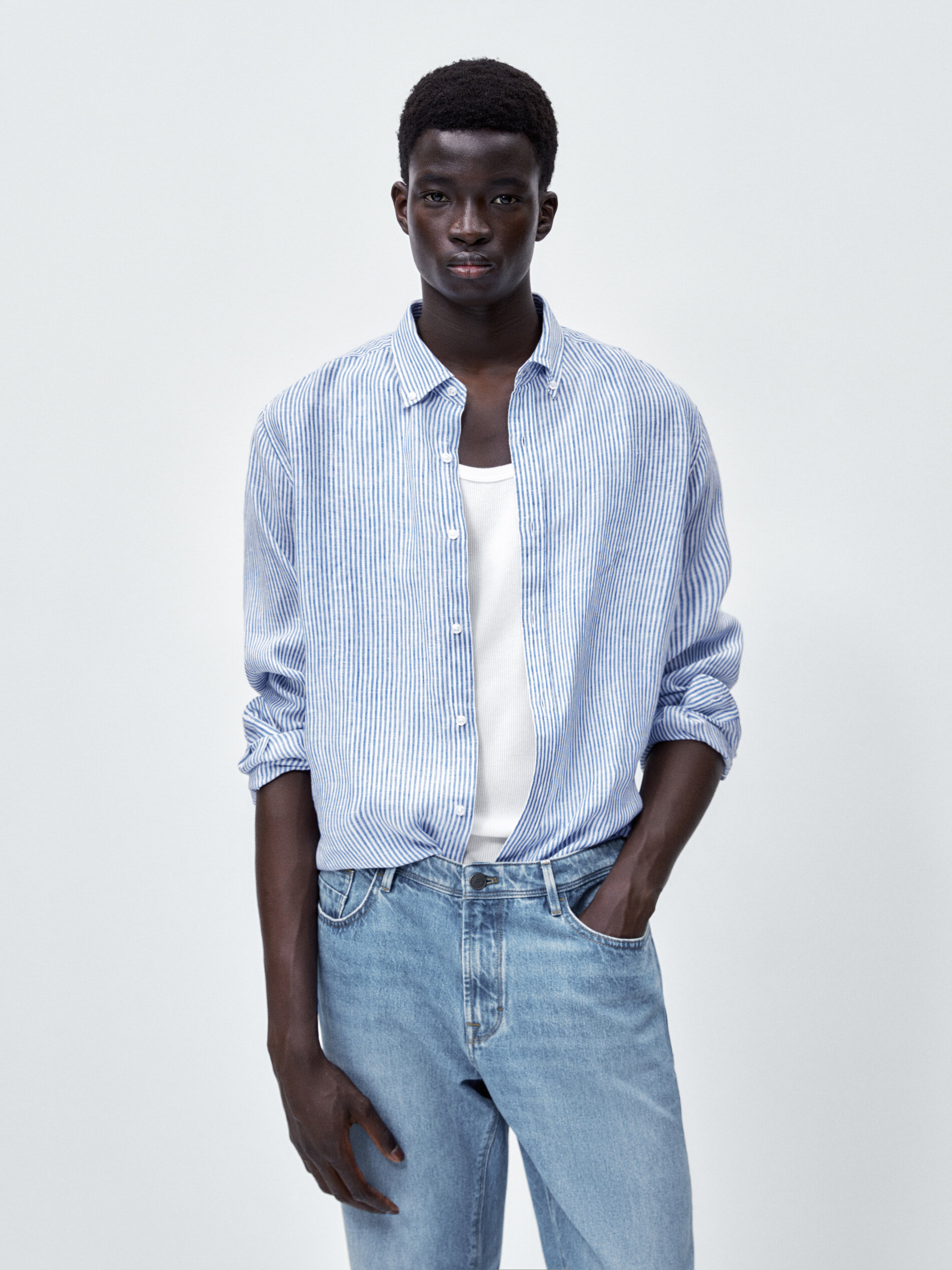 Camisa slim fit de linho listrada em dois tons - AZUL ESCURO