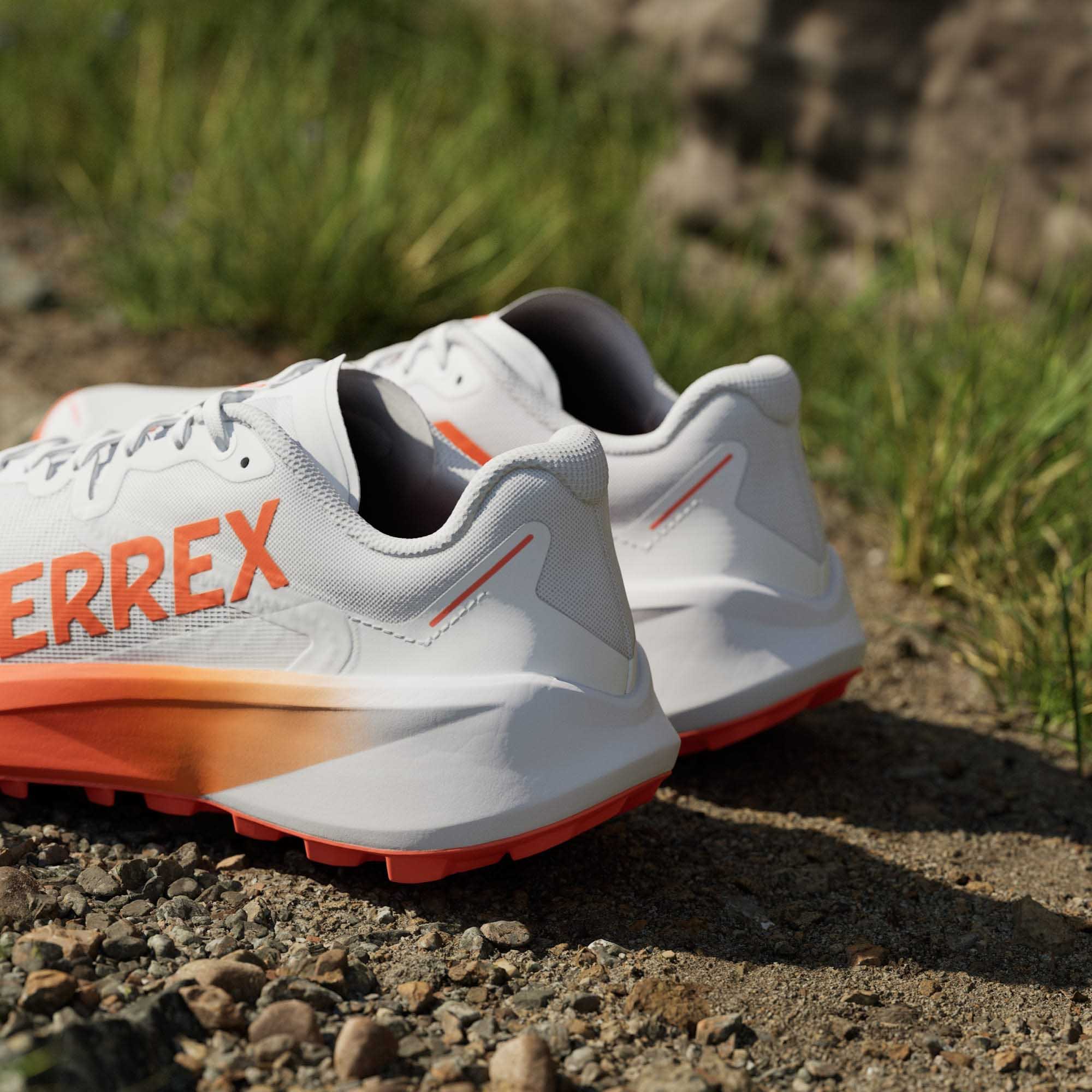 Terrex Agravic 3 Herre Cloud White/Semi Impact Orange/Dash Grey