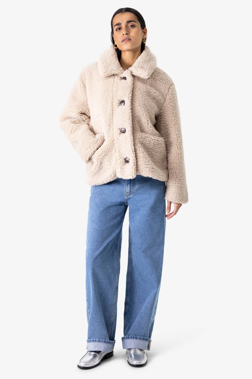 Korte beige faux fur jas