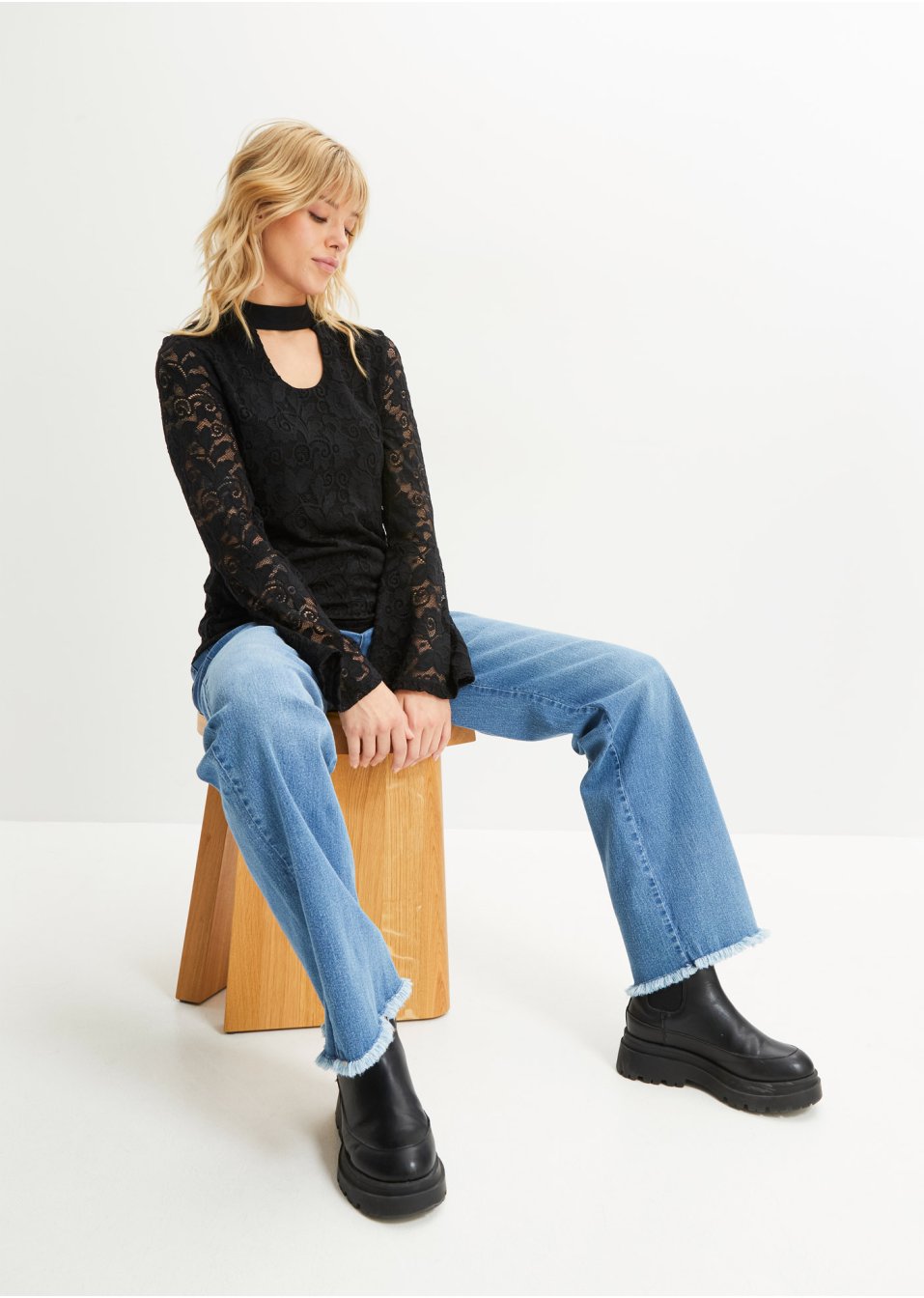 T-shirt manches longues en dentelle