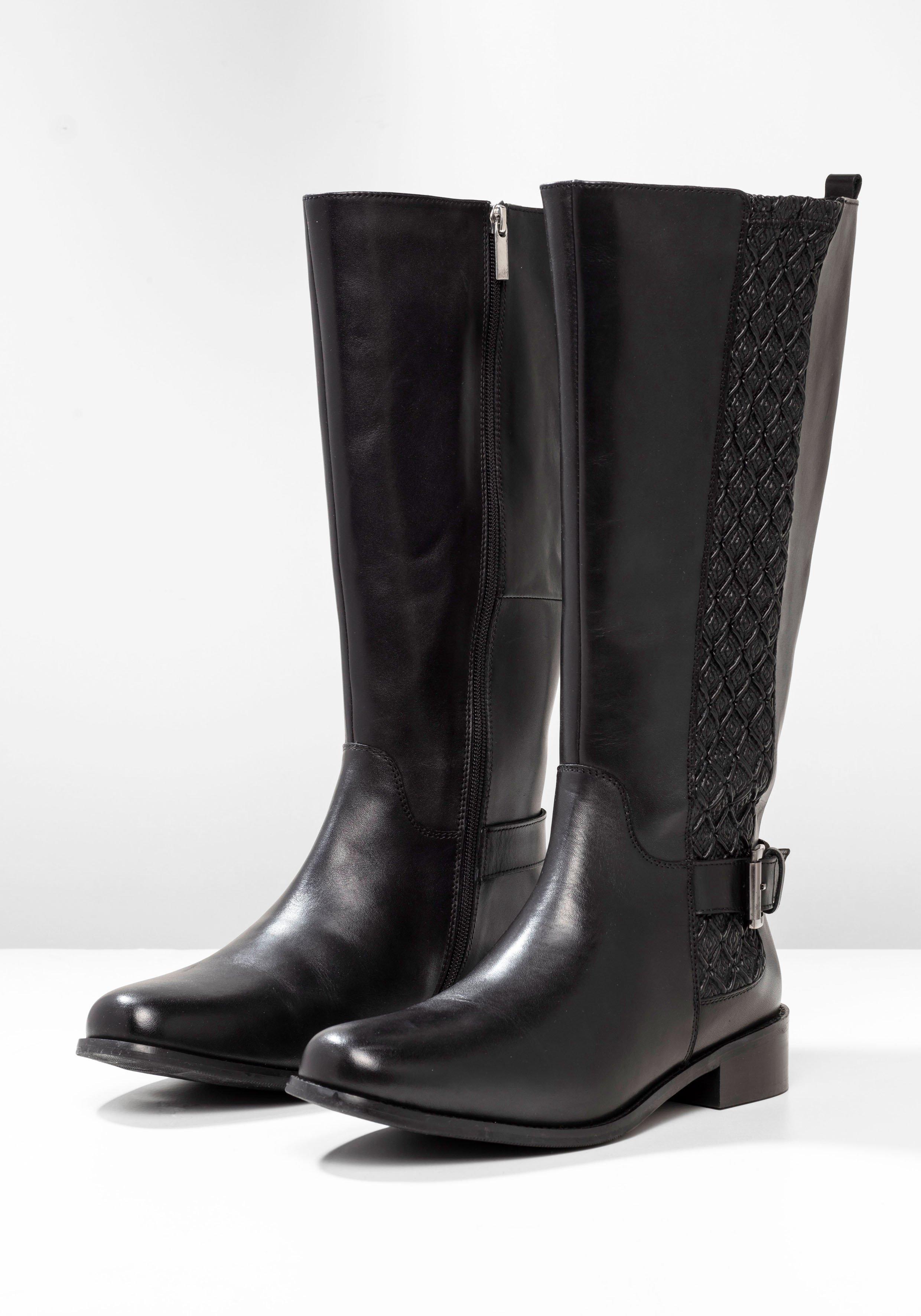 Weitschaftstiefel aus Leder, mit Schnallenbändern