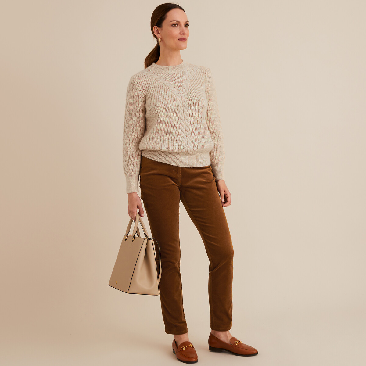 ANNE WEYBURN<br>Suéter em tricô lurex, contém mohair