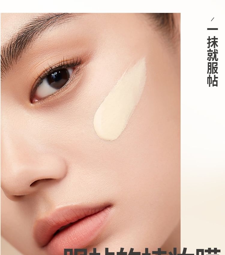 UODO - Veil Matte Lasting Foundation voor een vette huid - 3 tinten