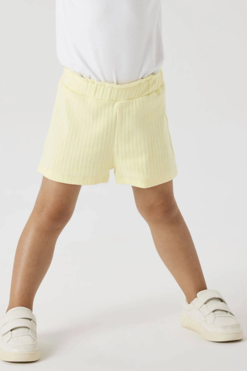 NAME IT casual short lichtgeel