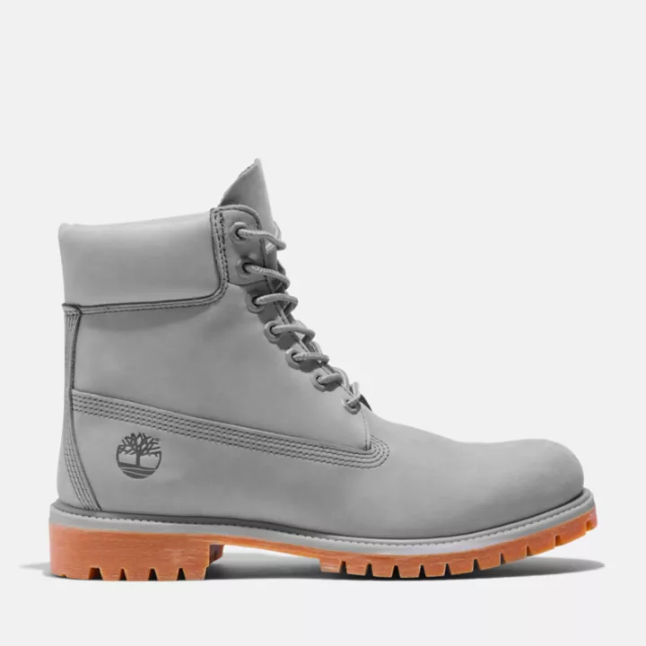 Bota Timberland Premium de 6 polegadas impermeável, edição 50, para homem, na cor cinza claro.