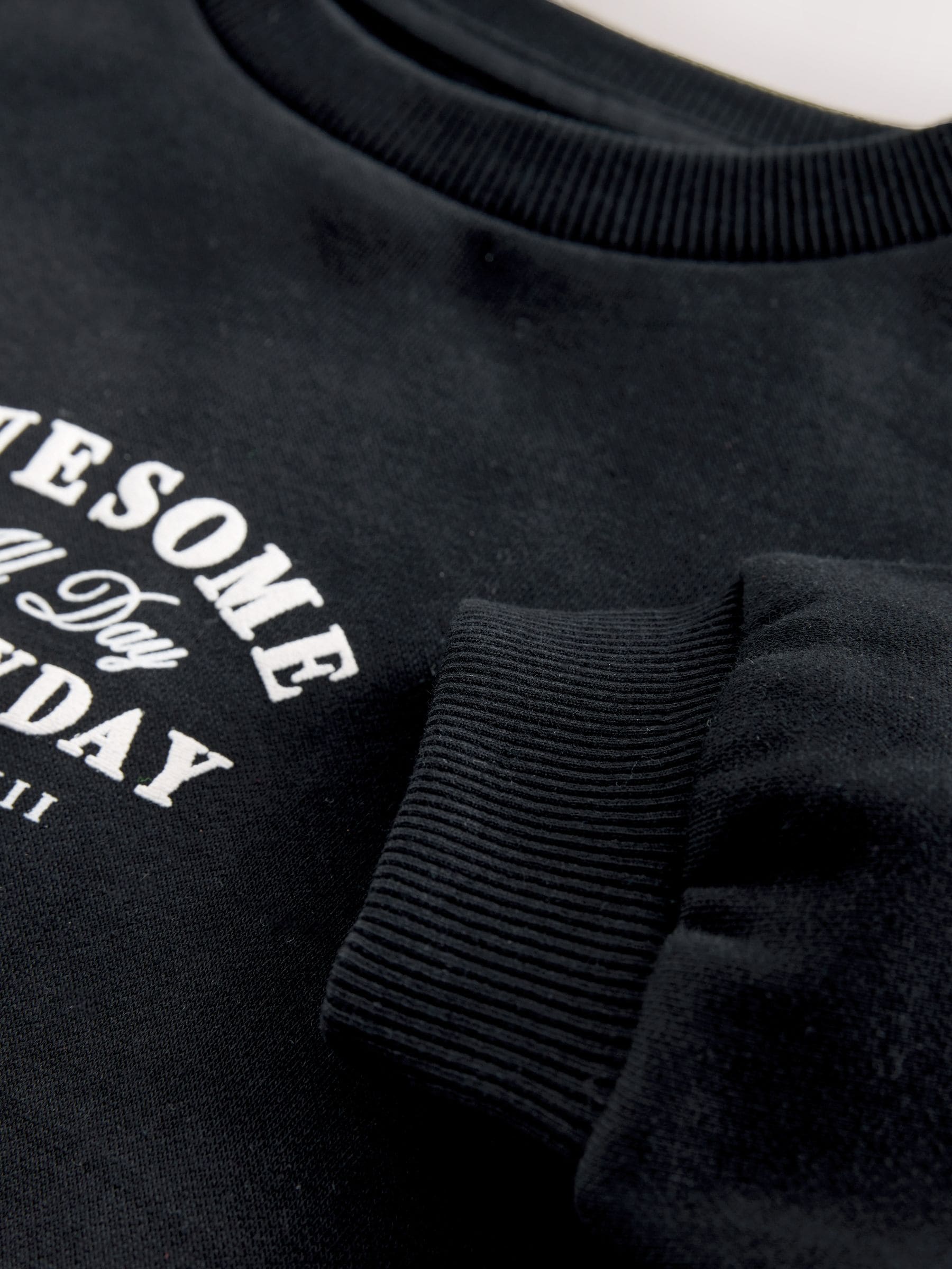 Black Awesome Everyday - Jersey sweatshirt met ronde hals en print op de rug (3mnd -7jr)