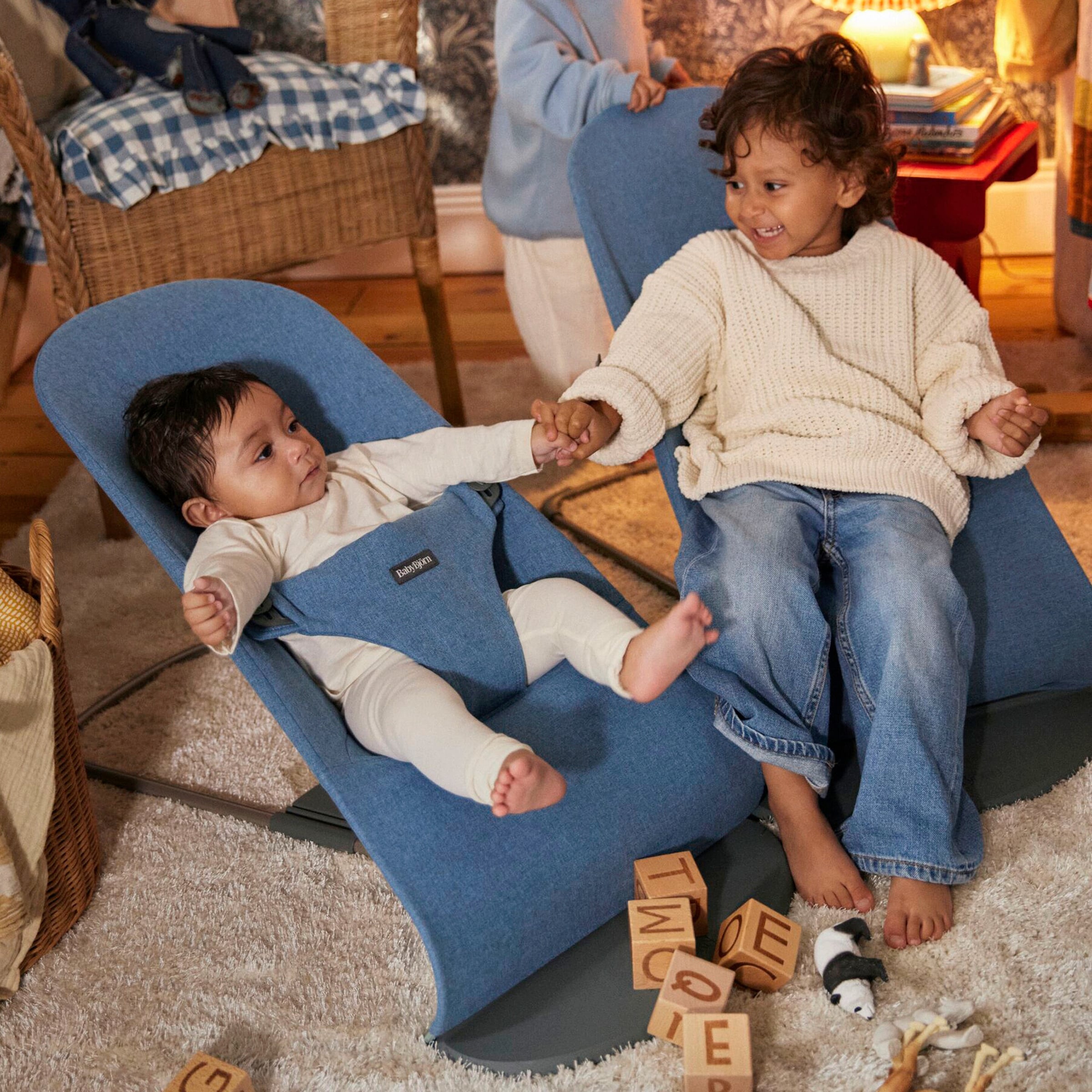 BabyBjörn Babywippe Bliss gewebt blau melange
