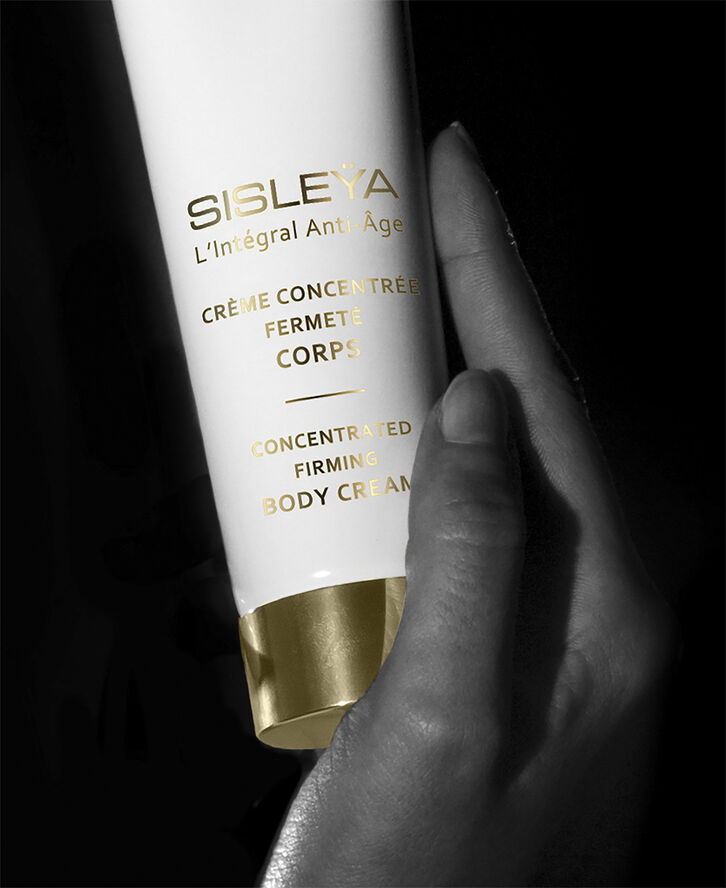 Sisley Sisleÿa L'Intégral Anti-Âge Firming Body Cream